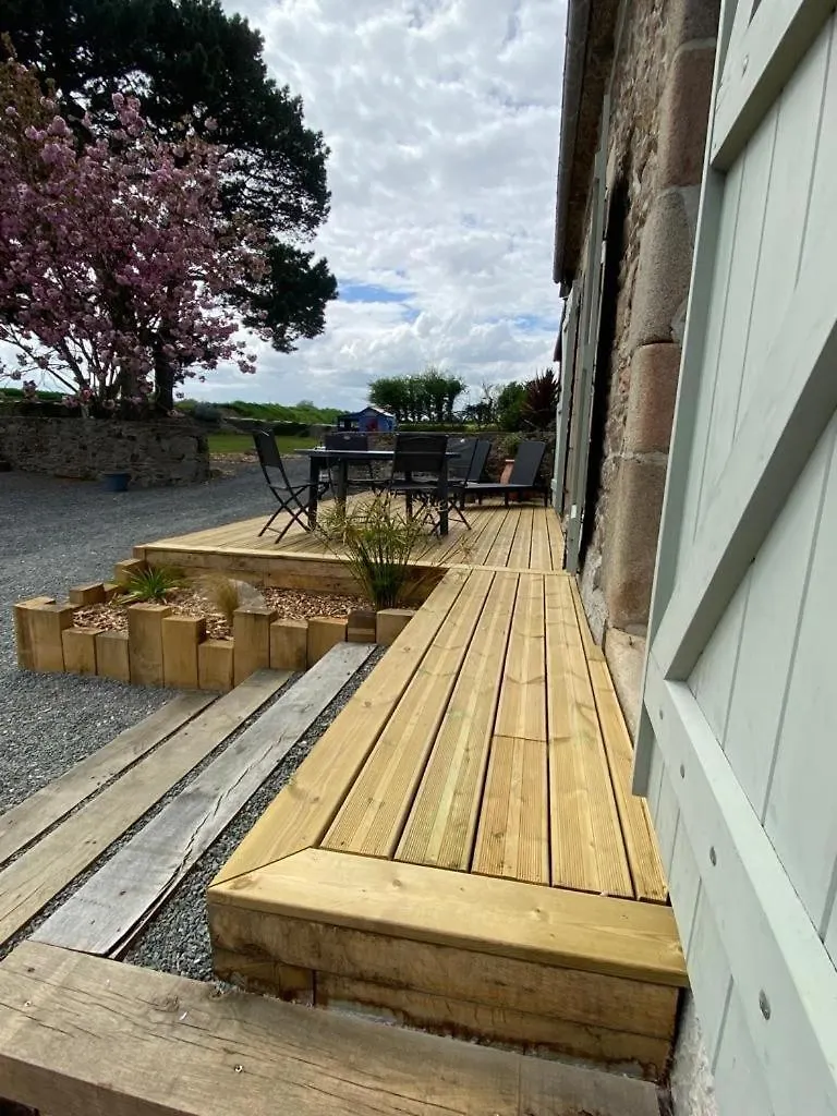 Maison Au Calme Ploezal Holiday home
